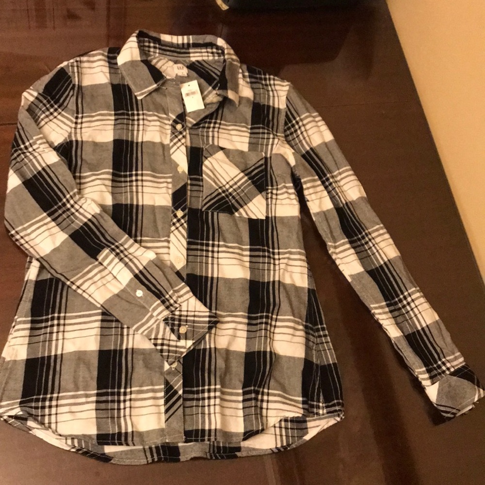 GAP Women’s Flannel Long Sleeve Shirt